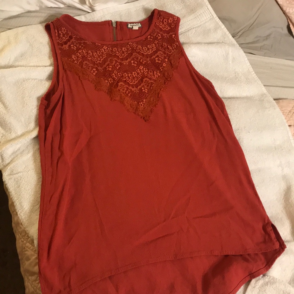 Blouse with lace